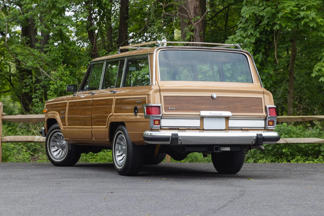 1983 Jeep SJ Wagoneer - Image 20 of 31