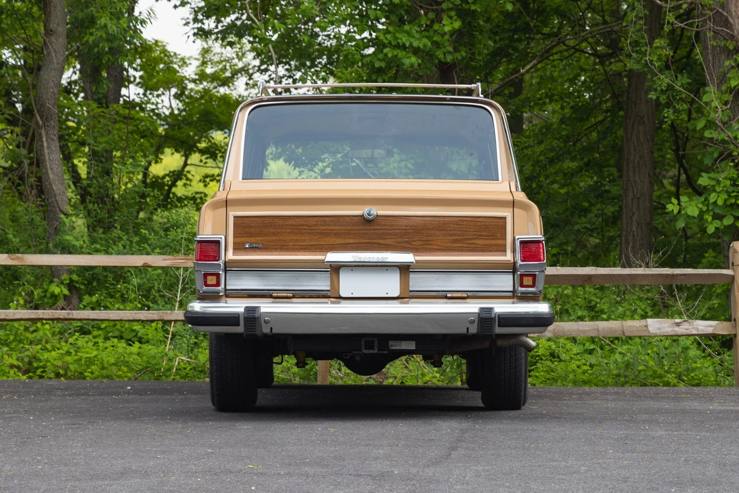 1983 Jeep SJ Wagoneer - Image 18 of 31
