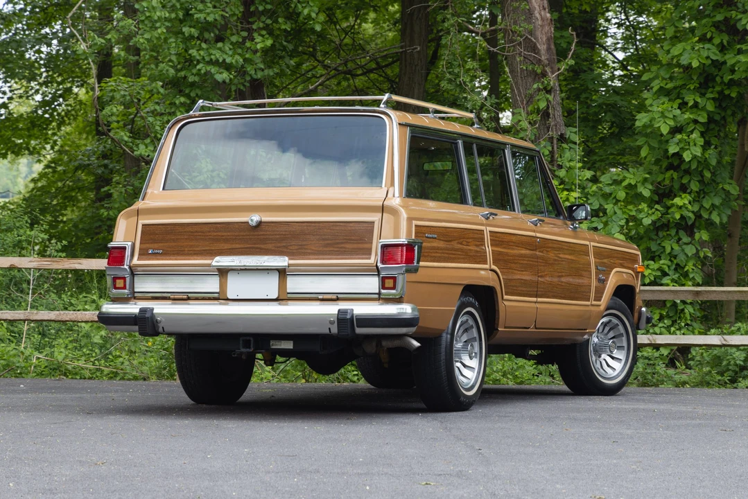 1983 Jeep SJ Wagoneer - Image 16 of 31