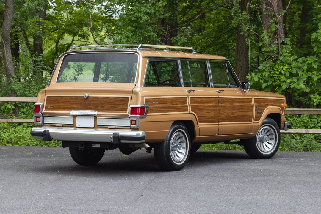 1983 Jeep SJ Wagoneer - Image 13 of 31