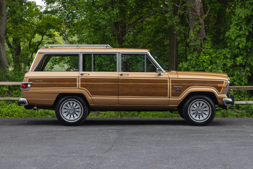 1983 Jeep SJ Wagoneer - Image 11 of 31