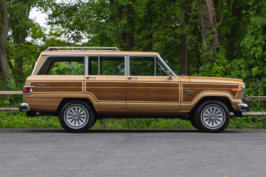 1983 Jeep SJ Wagoneer - Image 12 of 31