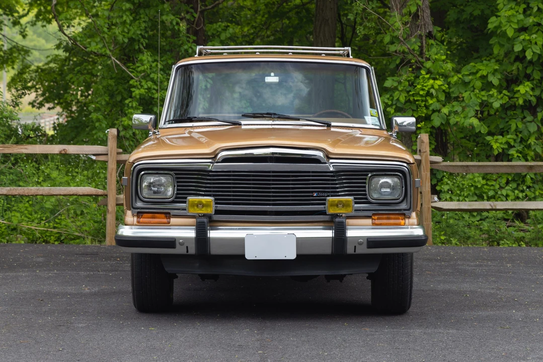 1983 Jeep SJ Wagoneer - Image 5 of 31