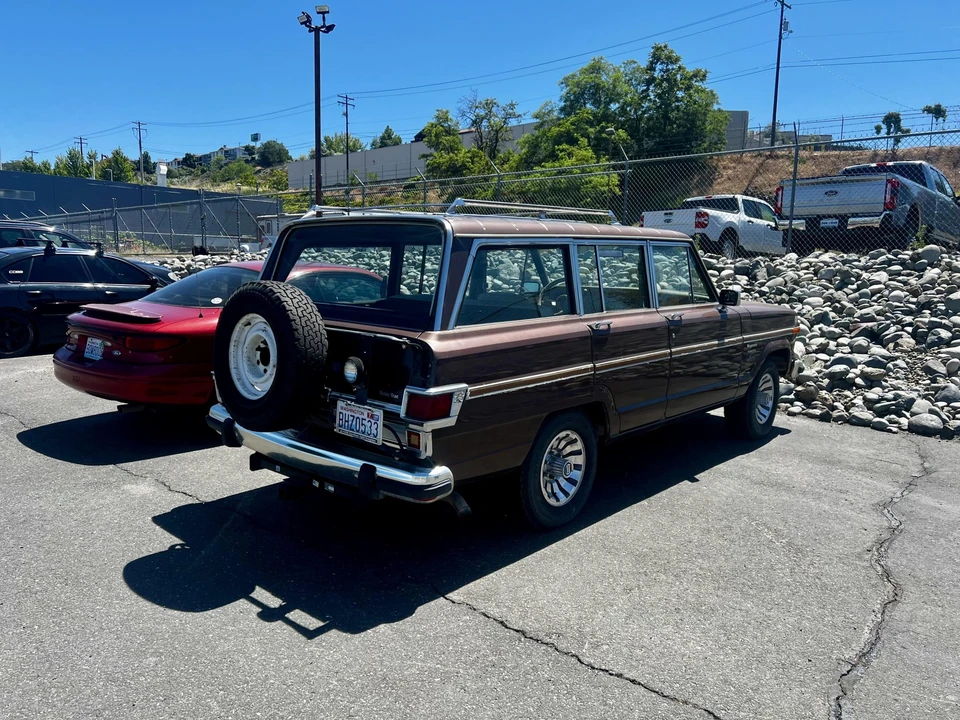 1983 Jeep SJ Wagoneer - Image 5 of 31