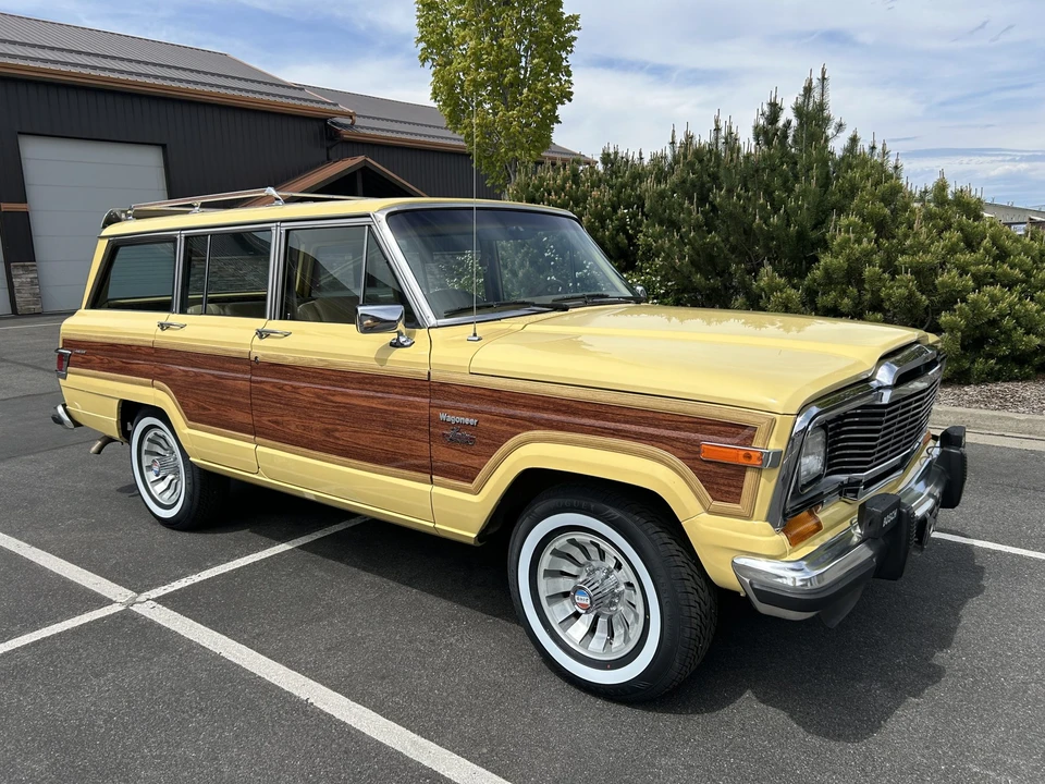 1983 Jeep SJ Wagoneer - Image 2 of 31