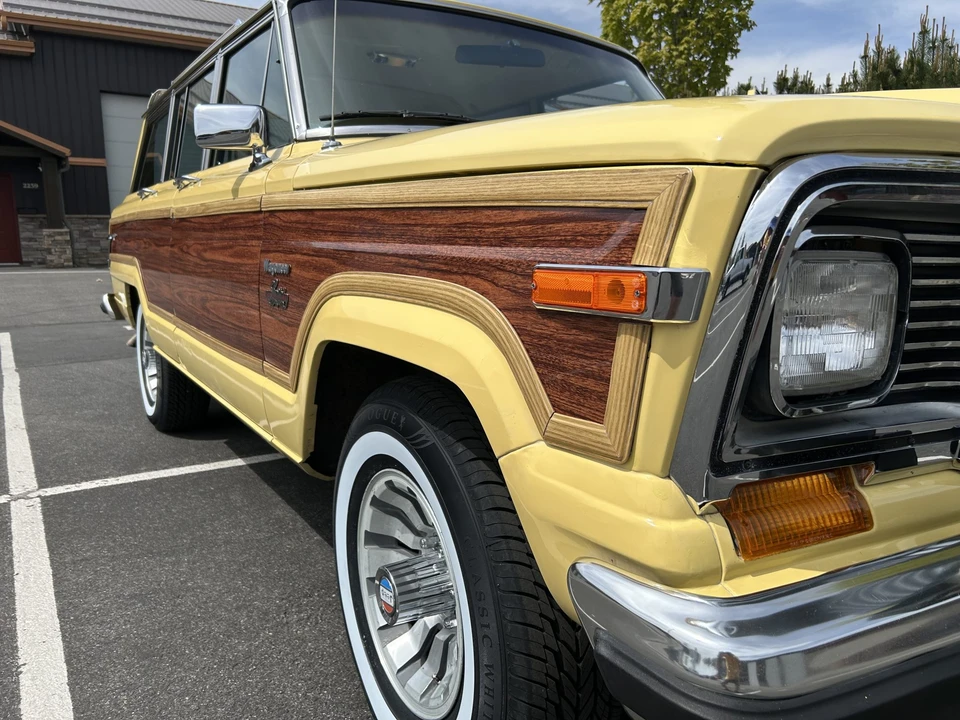 1983 Jeep SJ Wagoneer - Image 11 of 31