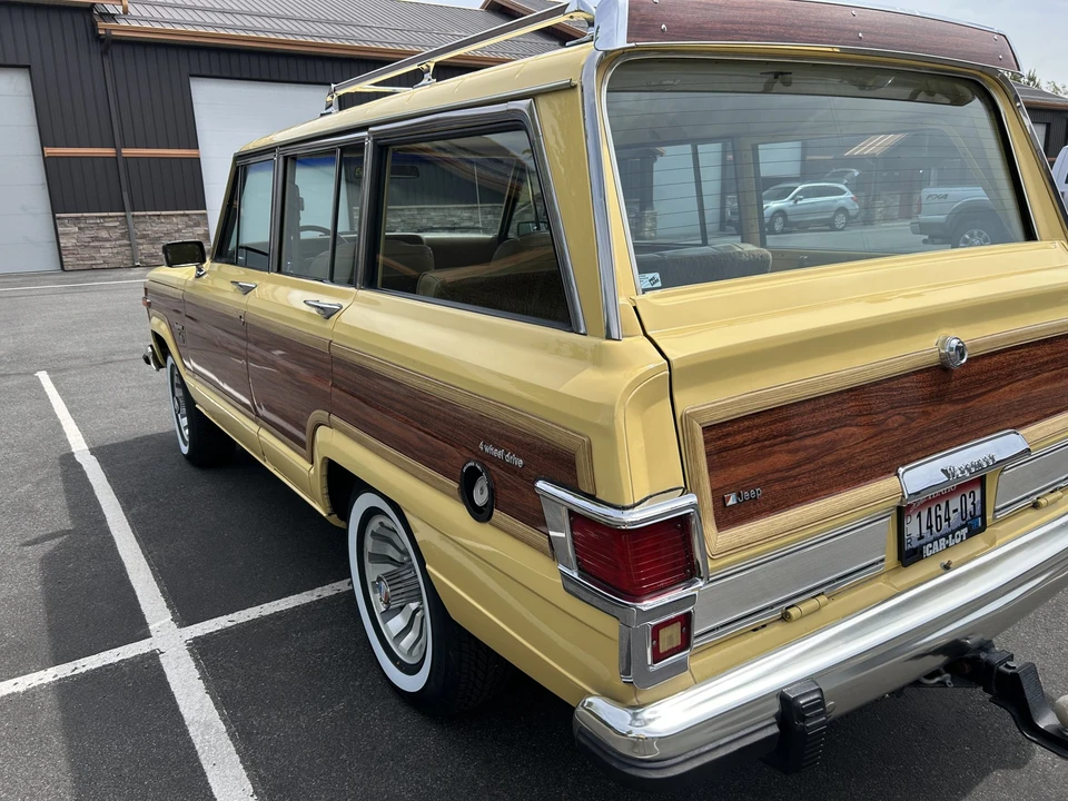 1983 Jeep SJ Wagoneer - Image 5 of 31