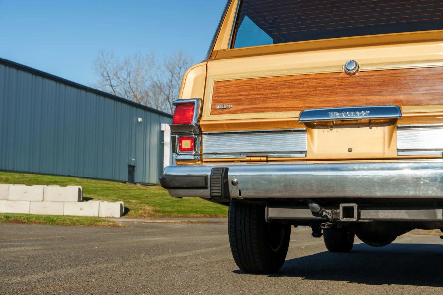 1983 Jeep SJ Wagoneer - Image 17 of 31