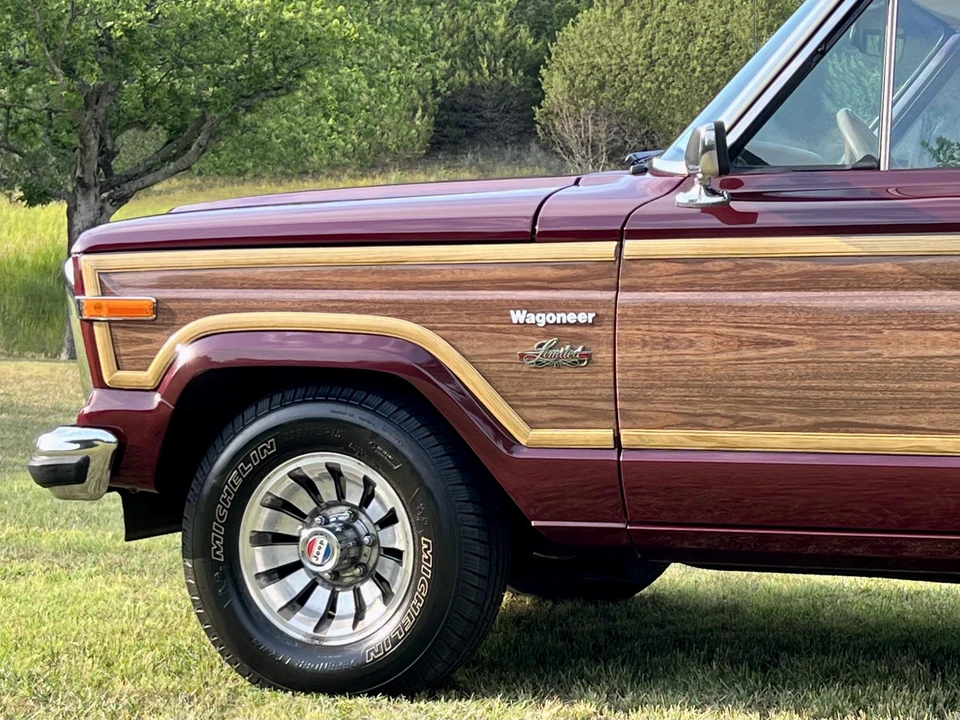 1983 Jeep SJ Wagoneer - Image 10 of 31
