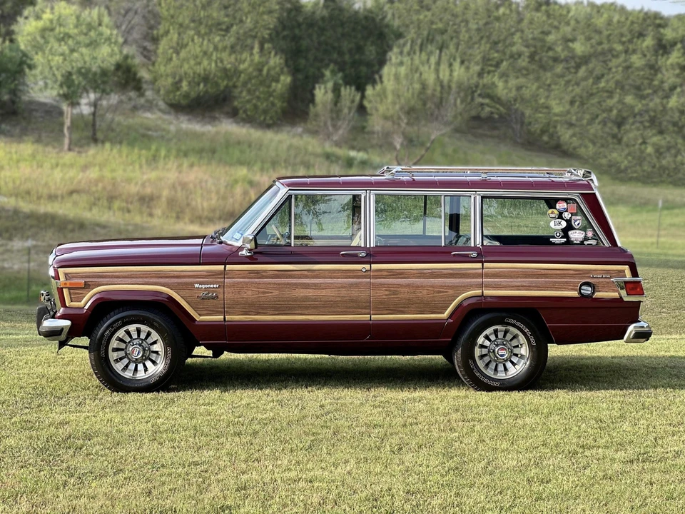 1983 Jeep SJ Wagoneer - Image 9 of 31