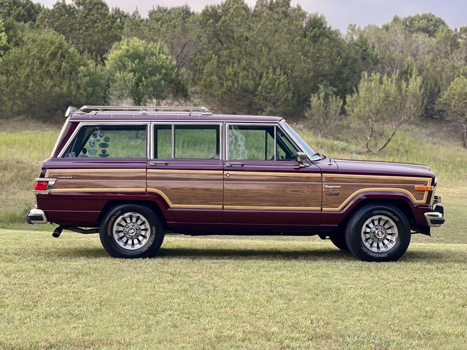 1983 Jeep SJ Wagoneer - Image 5 of 31