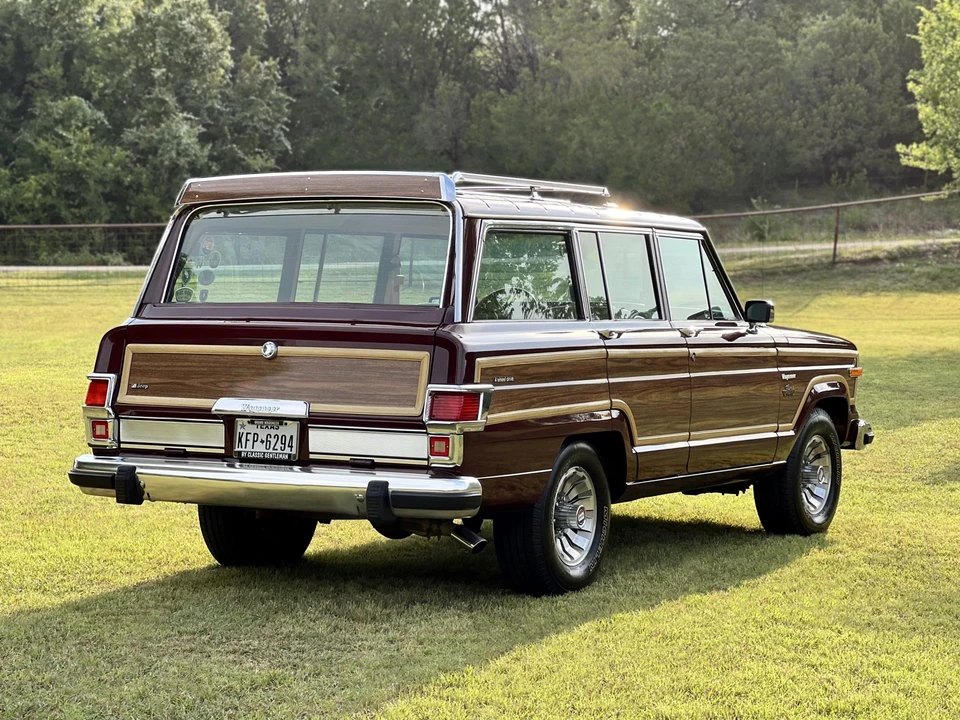 1983 Jeep SJ Wagoneer - Image 6 of 31
