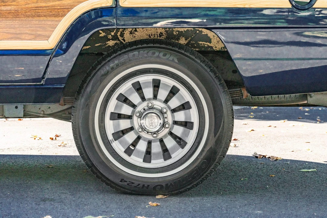 1983 Jeep SJ Wagoneer - Image 30 of 31