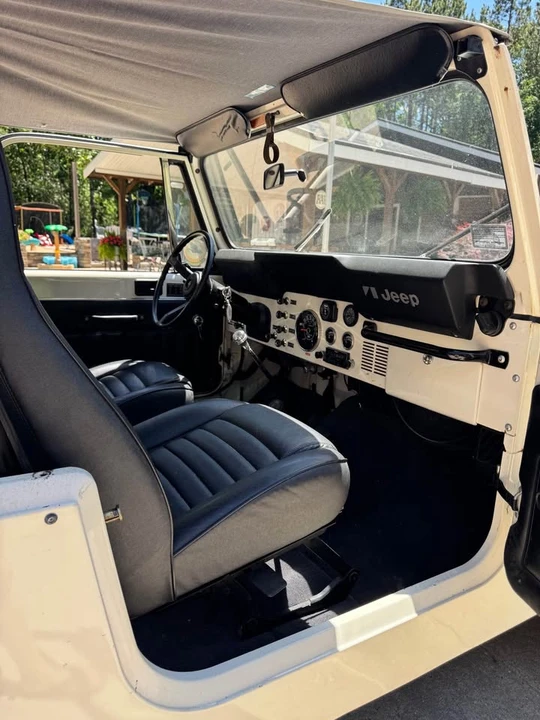 1983 Jeep CJ7 - Image 5 of 10