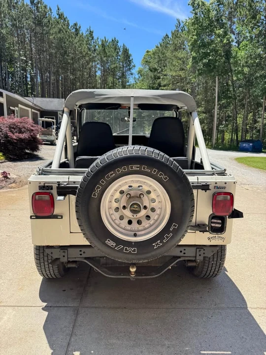 1983 Jeep CJ7 - Image 2 of 10