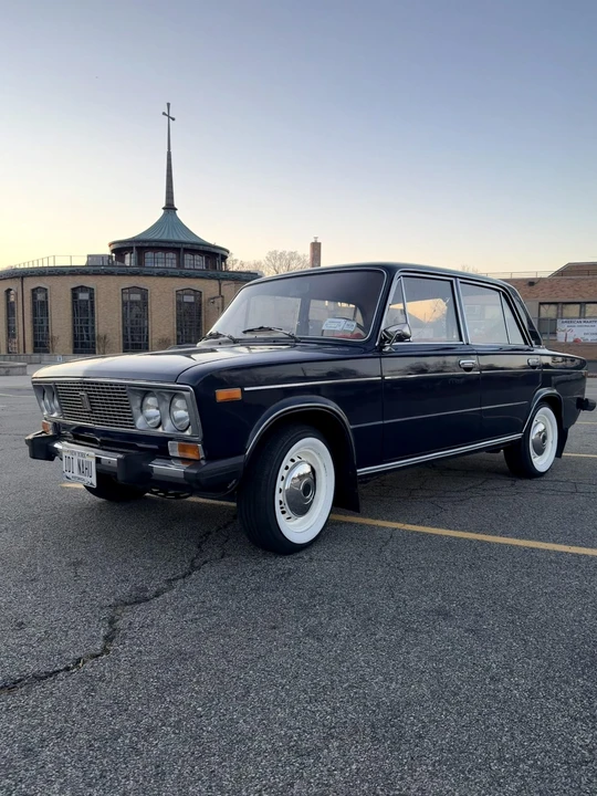 1983 Lada - Image 2 of 31