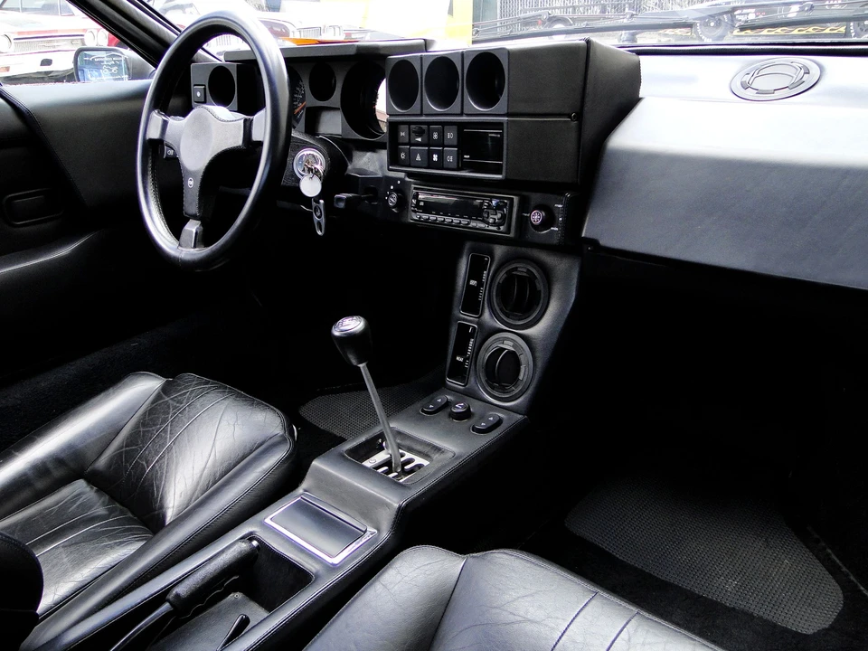 1983 Lamborghini Jalpa - Image 2 of 3
