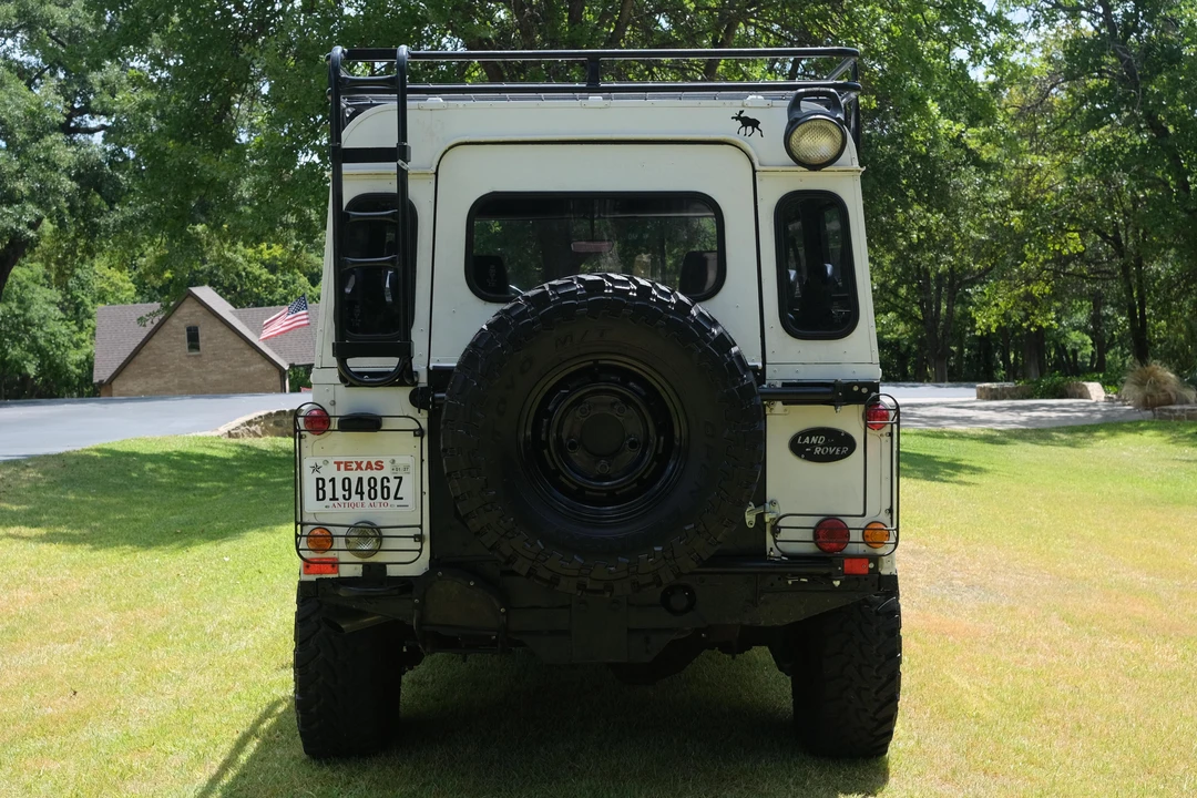 1983 Land Rover Defender 110 - Image 5 of 23