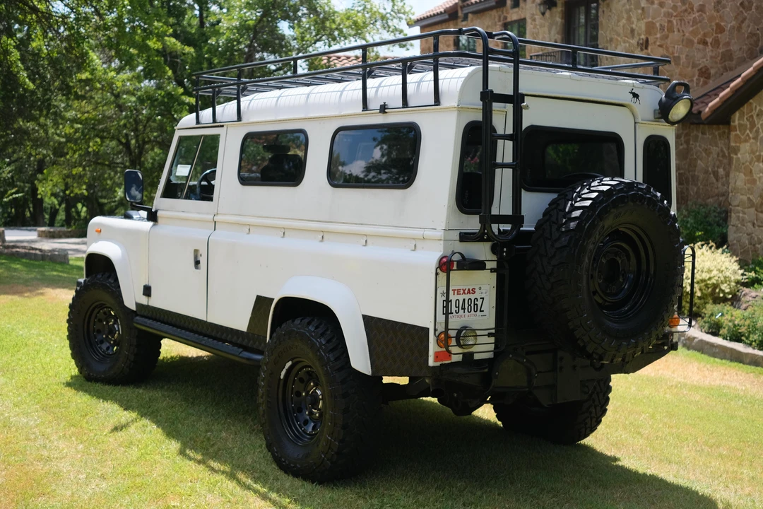 1983 Land Rover Defender 110 - Image 4 of 23