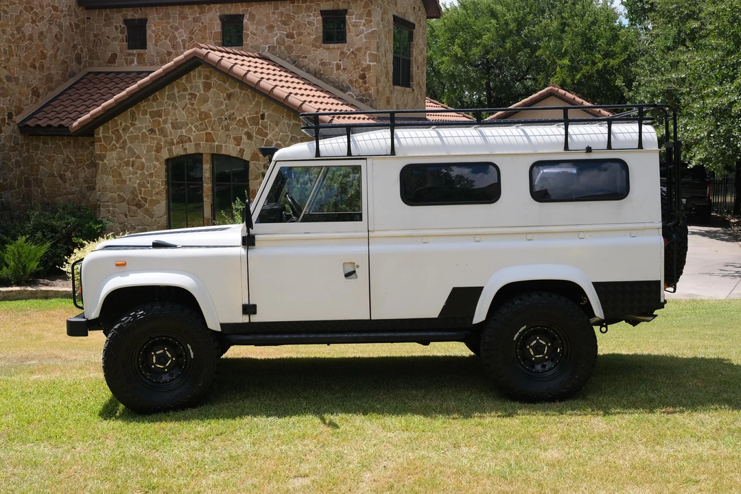 1983 Land Rover Defender 110 - Image 8 of 23