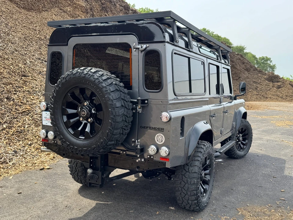 1983 Land Rover Defender 110 - Image 17 of 31