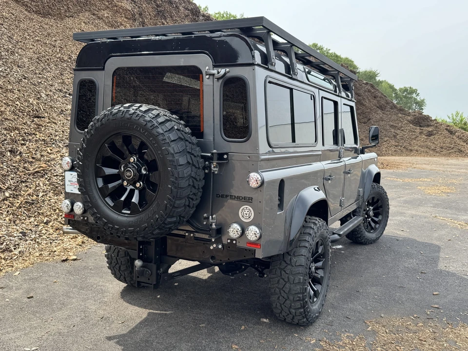 1983 Land Rover Defender 110 - Image 18 of 31
