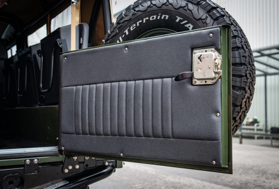 1983 Land Rover Defender 110 - Image 24 of 31