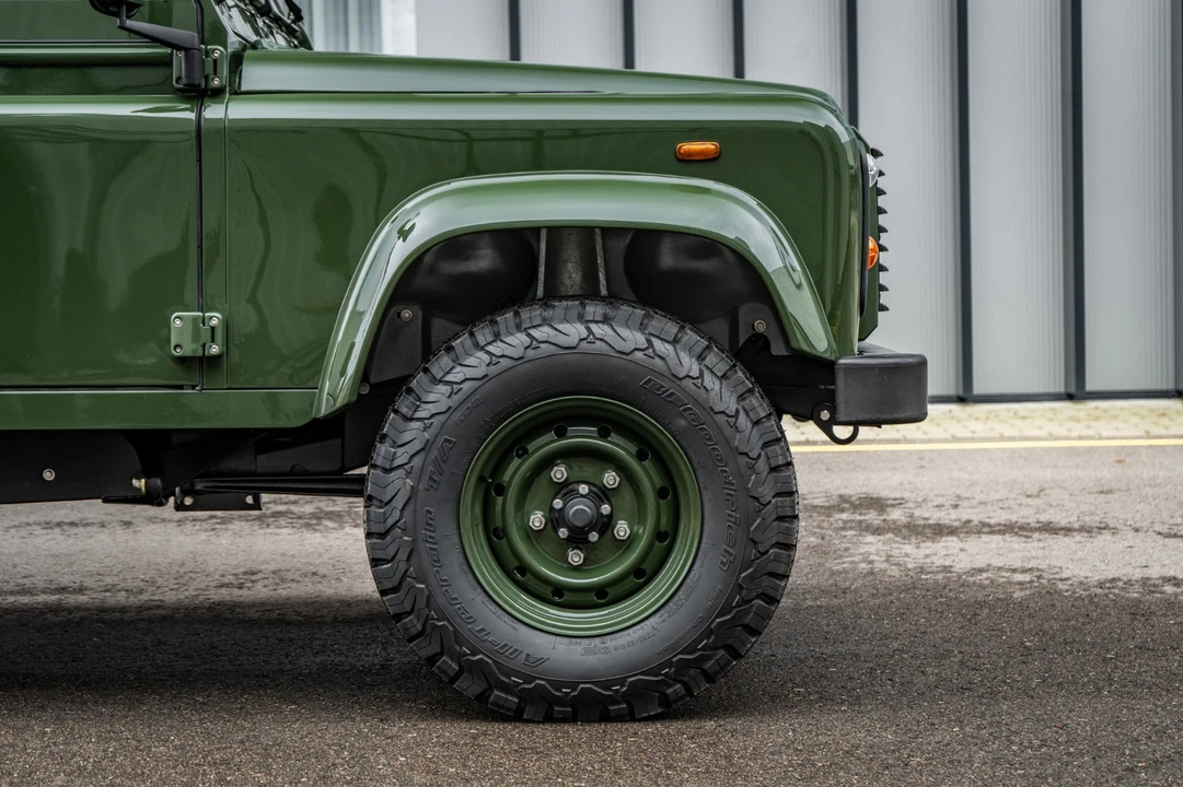 1983 Land Rover Defender 110 - Image 14 of 31