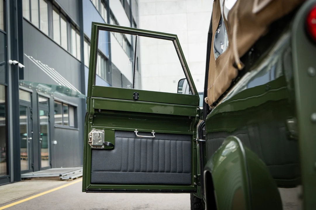 1983 Land Rover Defender 110 - Image 26 of 31