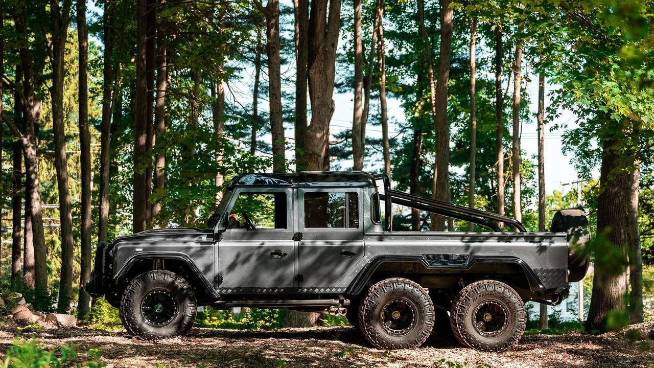 1983 Land Rover Defender 110 - Image 17 of 31