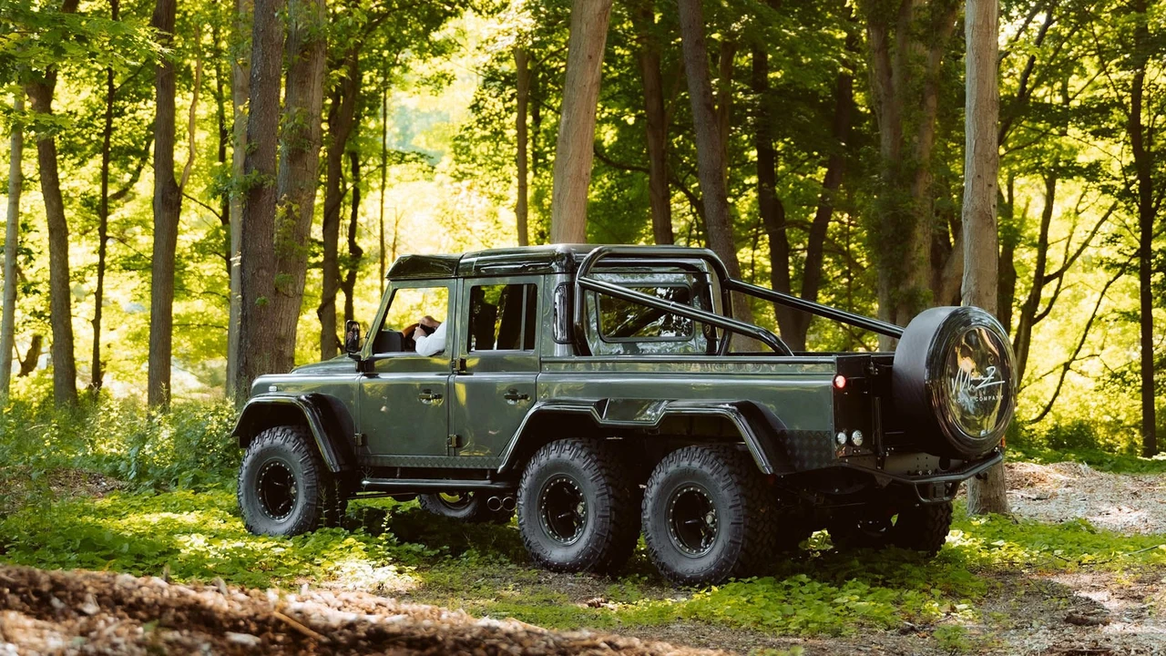 1983 Land Rover Defender 110 - Image 4 of 31