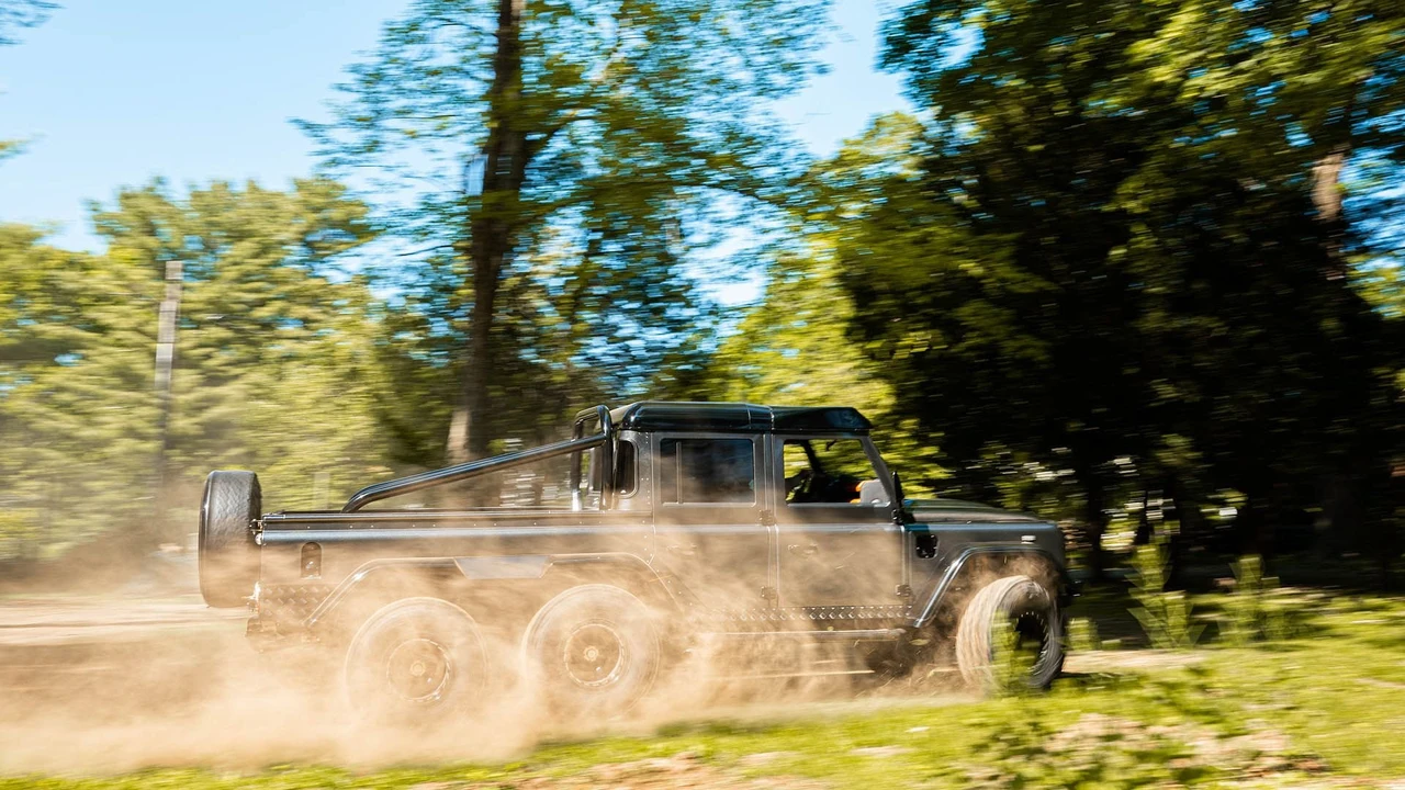 1983 Land Rover Defender 110 - Image 11 of 31