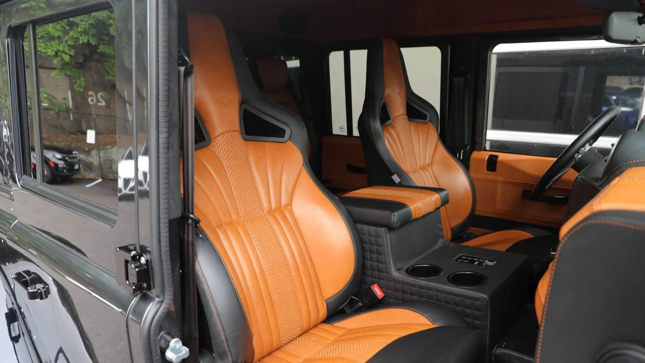 1983 Land Rover Defender 110 - Image 30 of 31