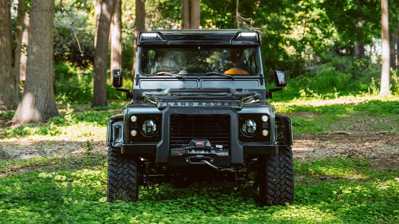 1983 Land Rover Defender 110 - Image 3 of 31