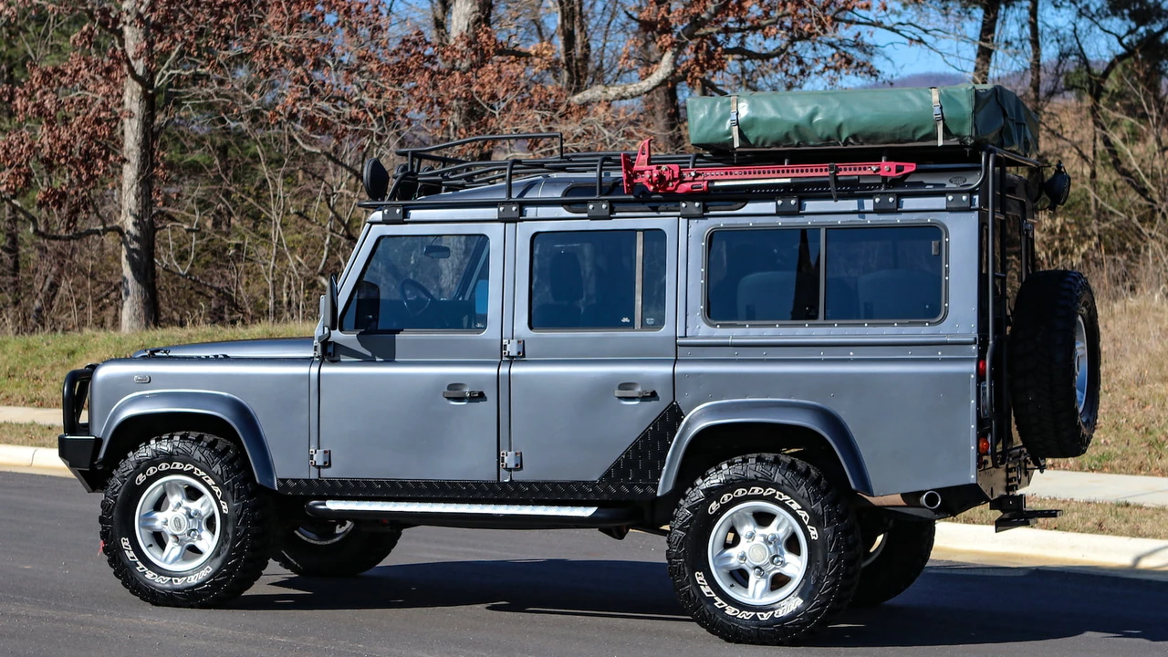 1983 Land Rover Defender 110 - Image 2 of 31