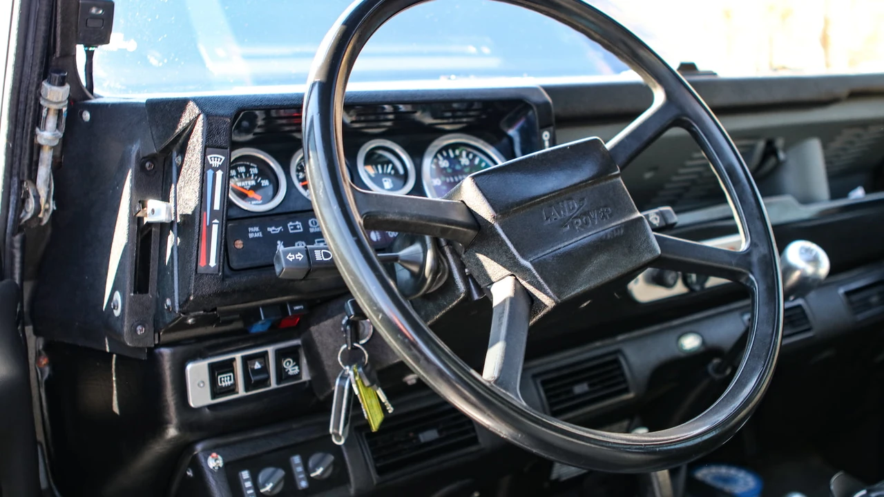 1983 Land Rover Defender 110 - Image 4 of 31
