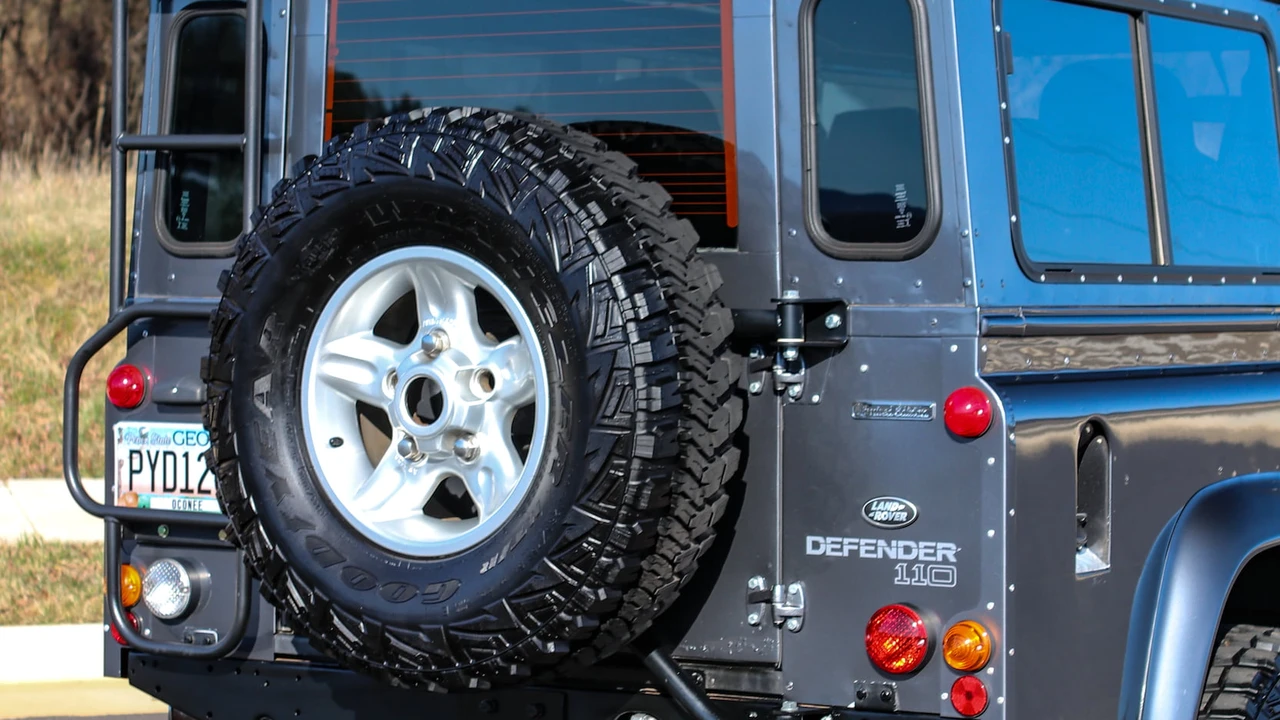 1983 Land Rover Defender 110 - Image 27 of 31