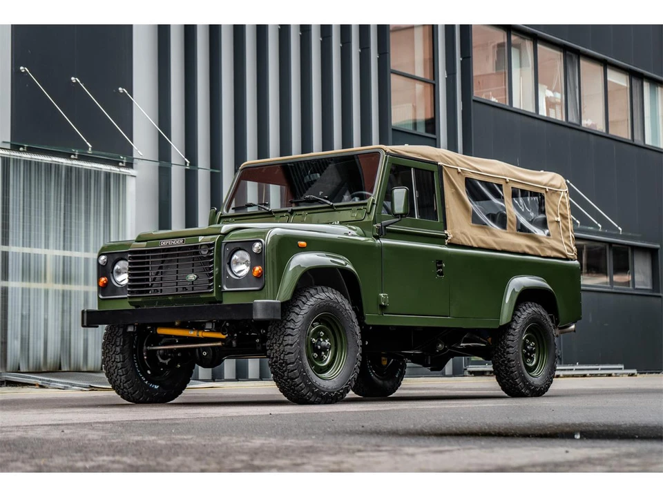 1983 Land Rover Defender 110 - Image 2 of 31