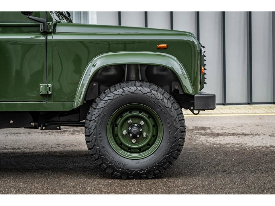 1983 Land Rover Defender 110 - Image 17 of 31