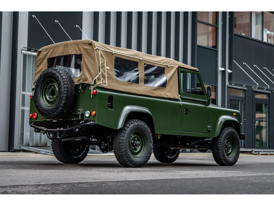 1983 Land Rover Defender 110 - Image 4 of 31