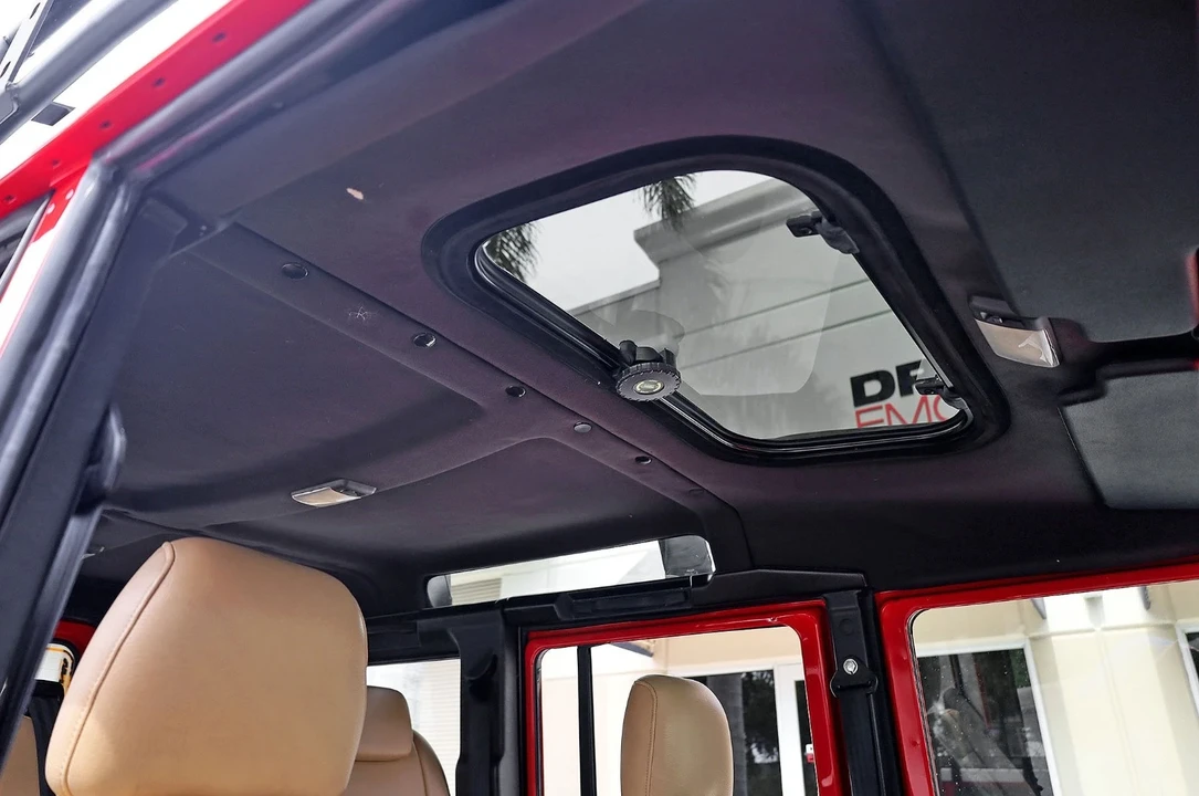 1983 Land Rover Defender 110 - Image 7 of 21