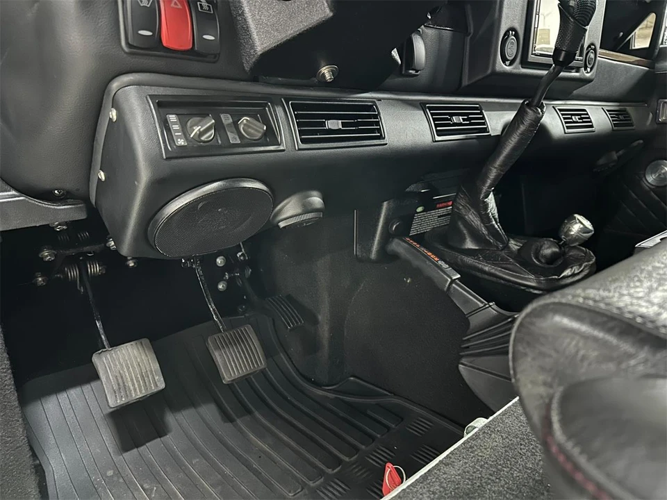 1983 Land Rover Defender 110 - Image 20 of 31