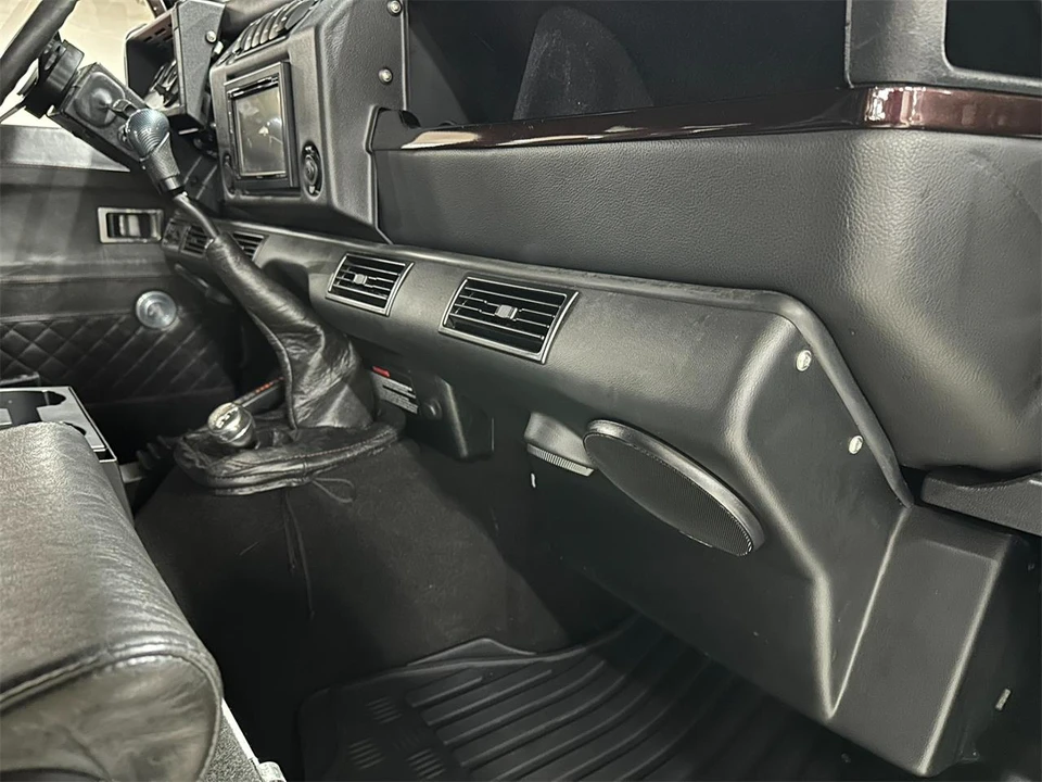 1983 Land Rover Defender 110 - Image 26 of 31