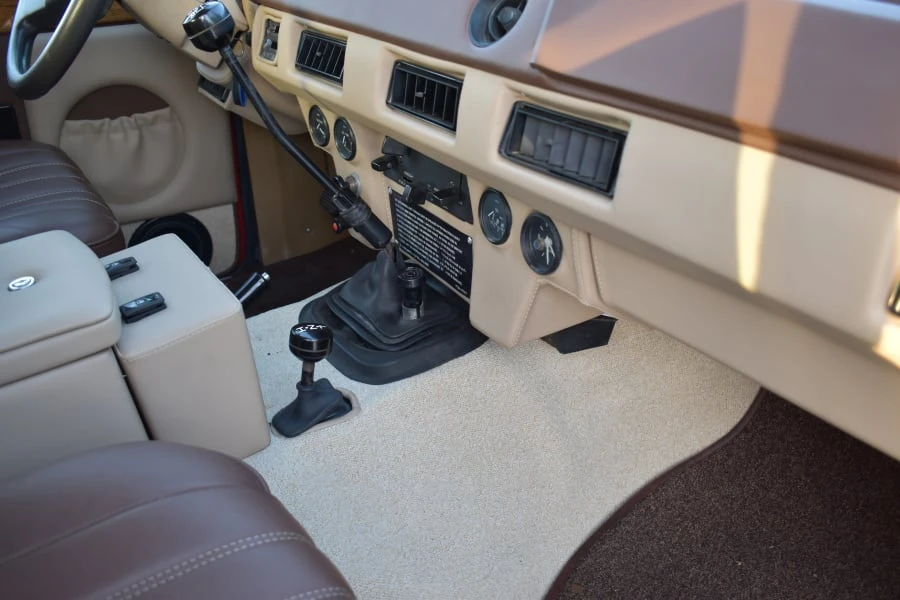 1983 Land Rover Range Rover Classic - Image 9 of 23