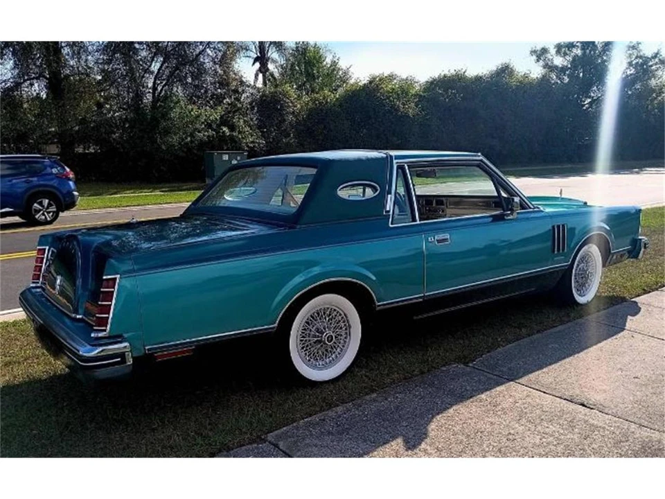 1983 Lincoln Continental 7th Gen - Image 5 of 14