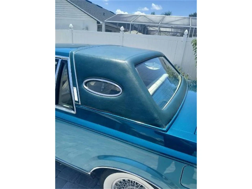 1983 Lincoln Continental 7th Gen - Image 9 of 14