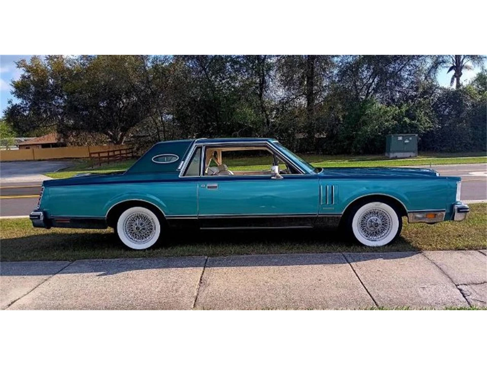 1983 Lincoln Continental 7th Gen - Image 3 of 14