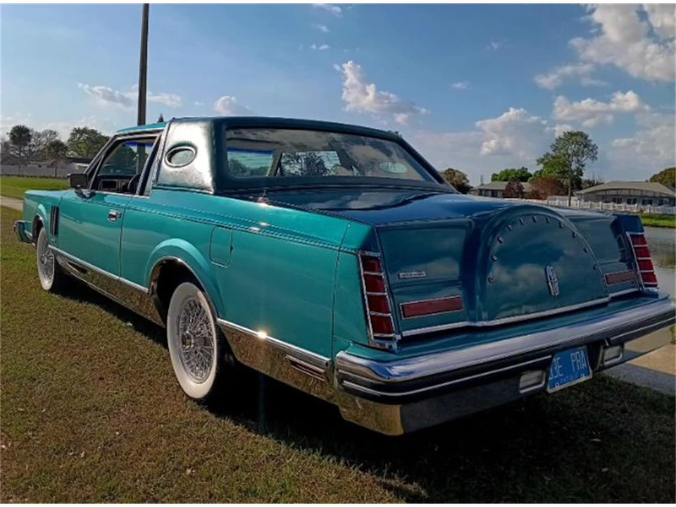 1983 Lincoln Continental 7th Gen - Image 8 of 14