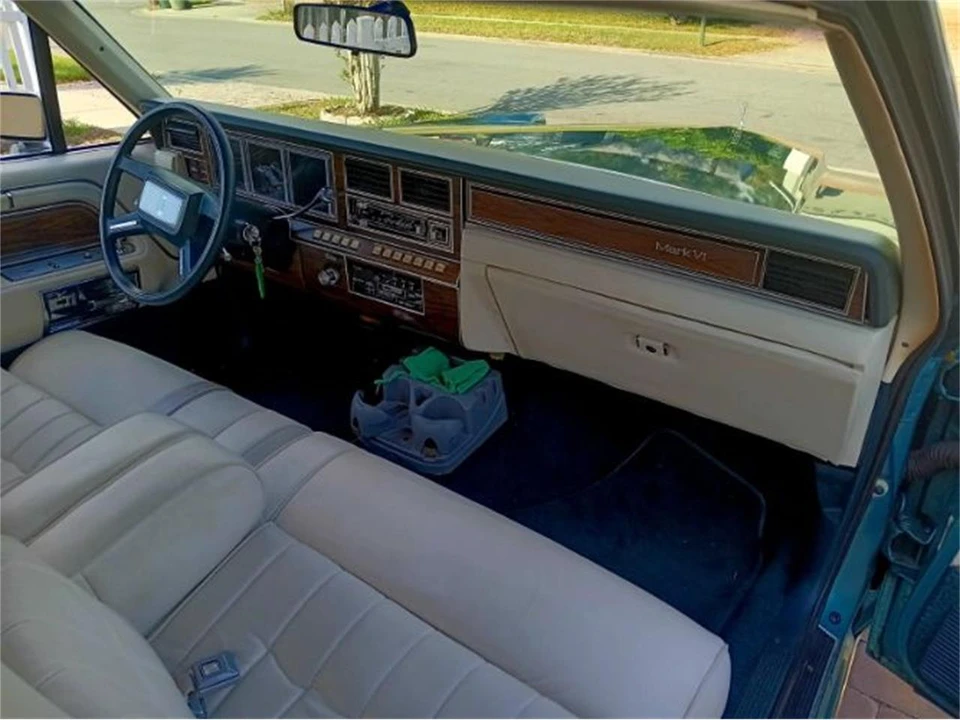 1983 Lincoln Continental 7th Gen - Image 12 of 14