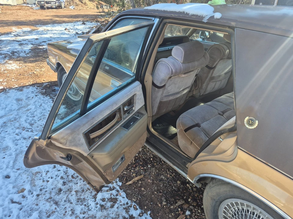 1983 Lincoln Continental 7th Gen - Image 12 of 20